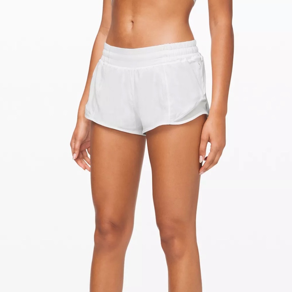 LuluLemon Hotty Hot II Shorts 2.5”